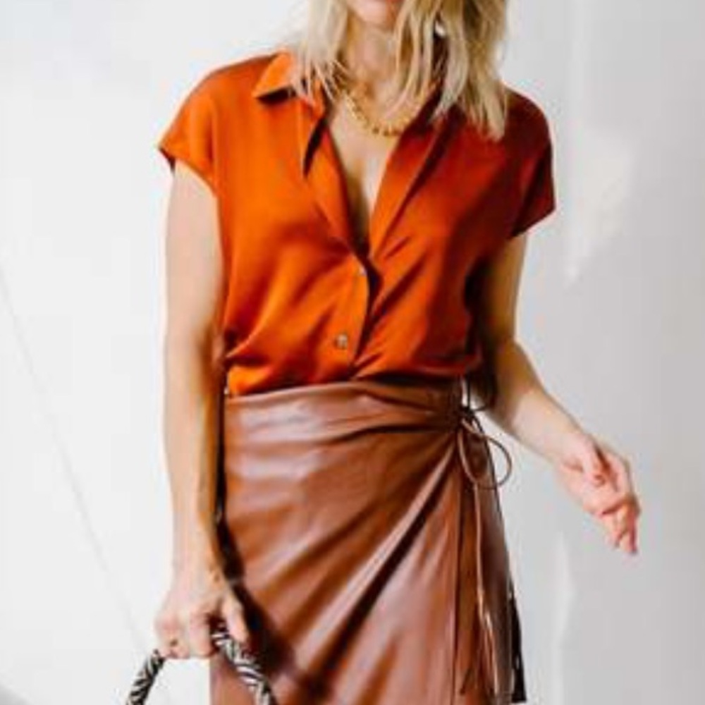 Vince 100% Silk Button-down Collar Top - Rusty Orange
